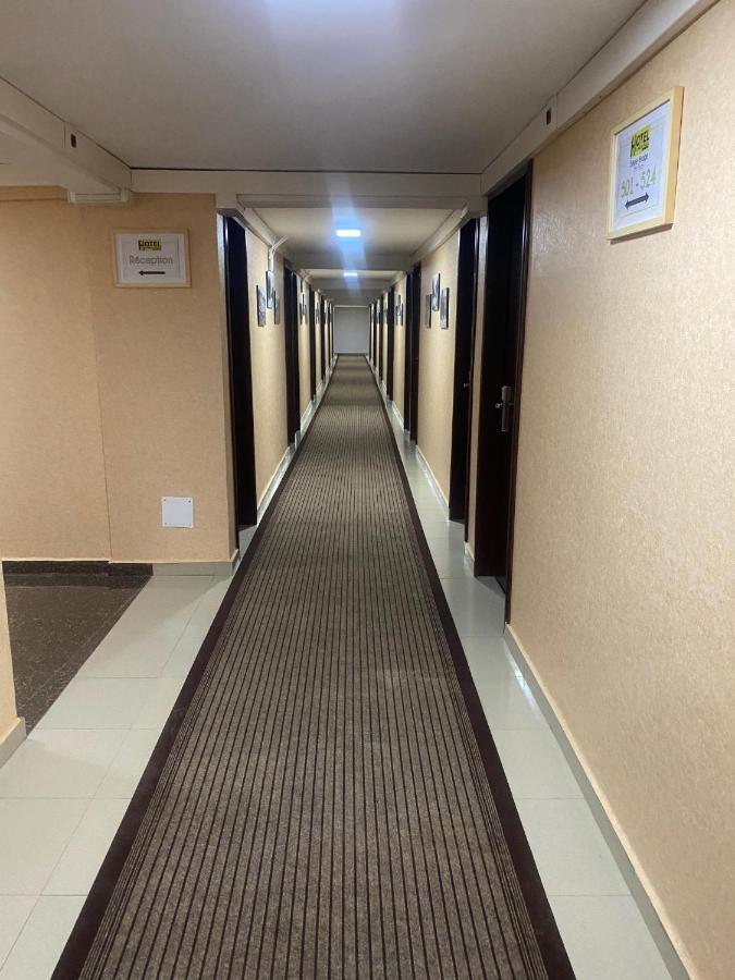 Hotel Le Pousse Pousse Antananarivo Exterior foto